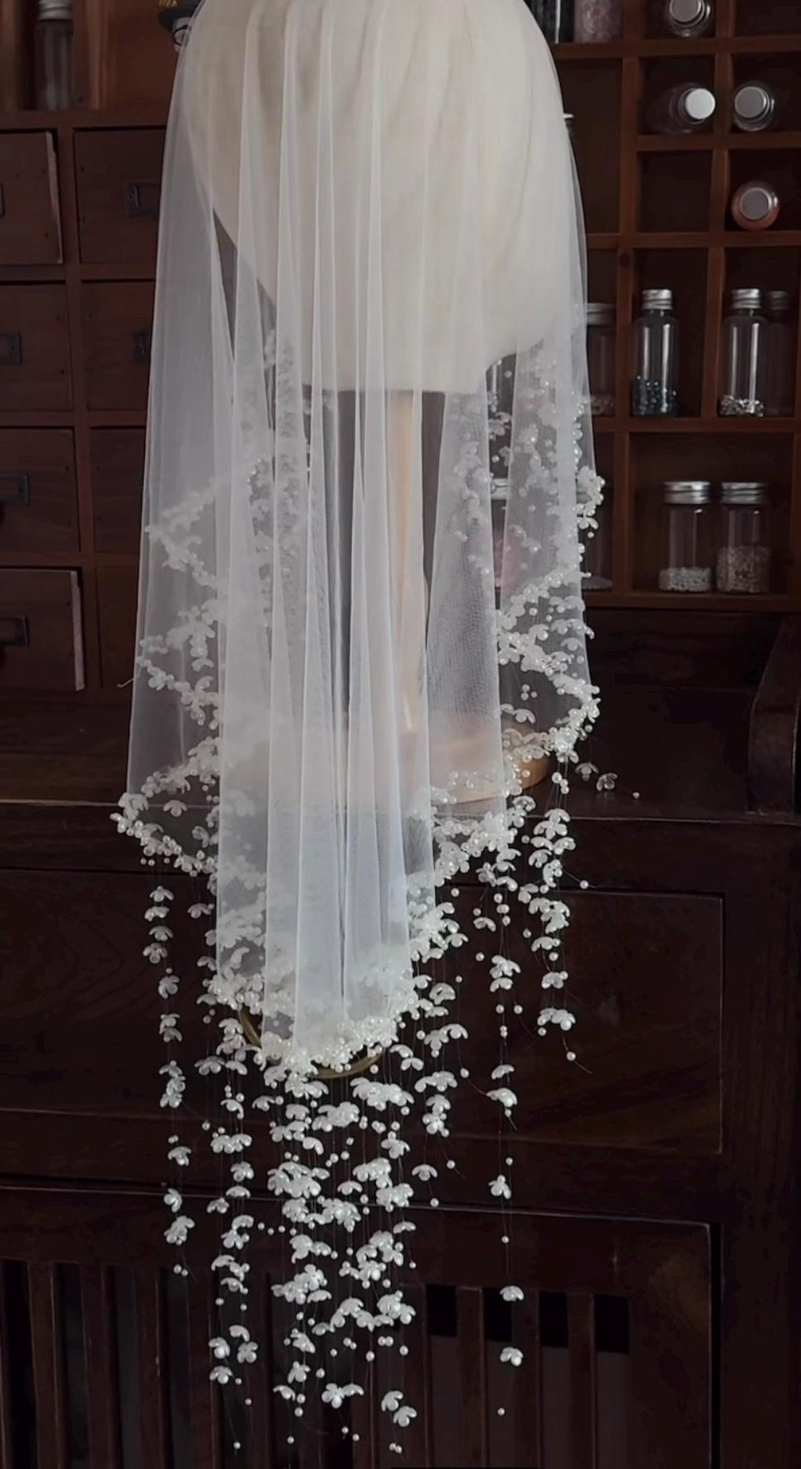 Floral Lace Bridal Veil, Draping 3D Flower Tassel Wedding Veil, Romantic Falling Flower Bridal Headpiece