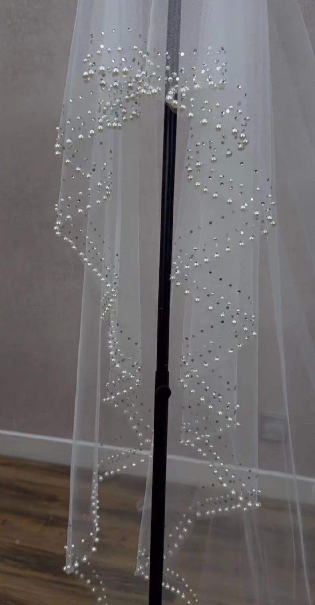 Pearl Crystal Edge Bridal Veil, Scattered Beaded Tulle Wedding Veil, Sparkly Asymmetrical Bridal Headpiece