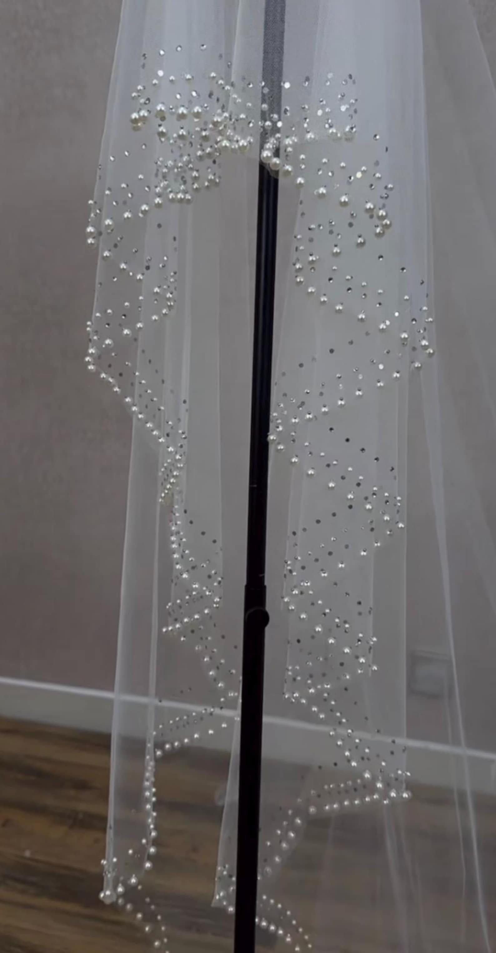 Pearl Crystal Edge Bridal Veil, Scattered Beaded Tulle Wedding Veil, Sparkly Asymmetrical Bridal Headpiece