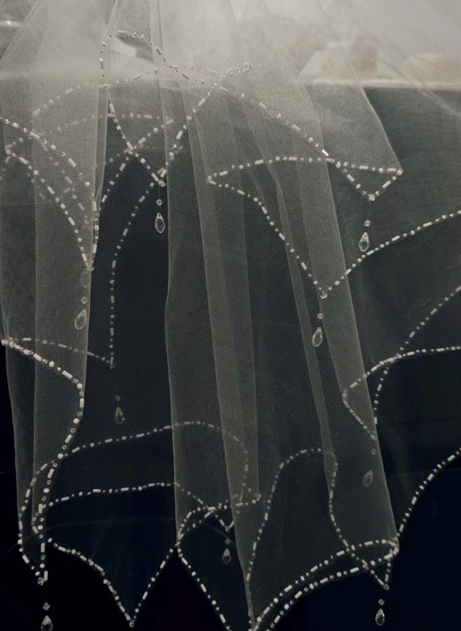 Beaded Scallop Wedding Veil, Crystal Drop Bridal Veil, Art Deco Beaded Edge Veil, Hand Sewn Pearl Edge Bridal Tulle Veil