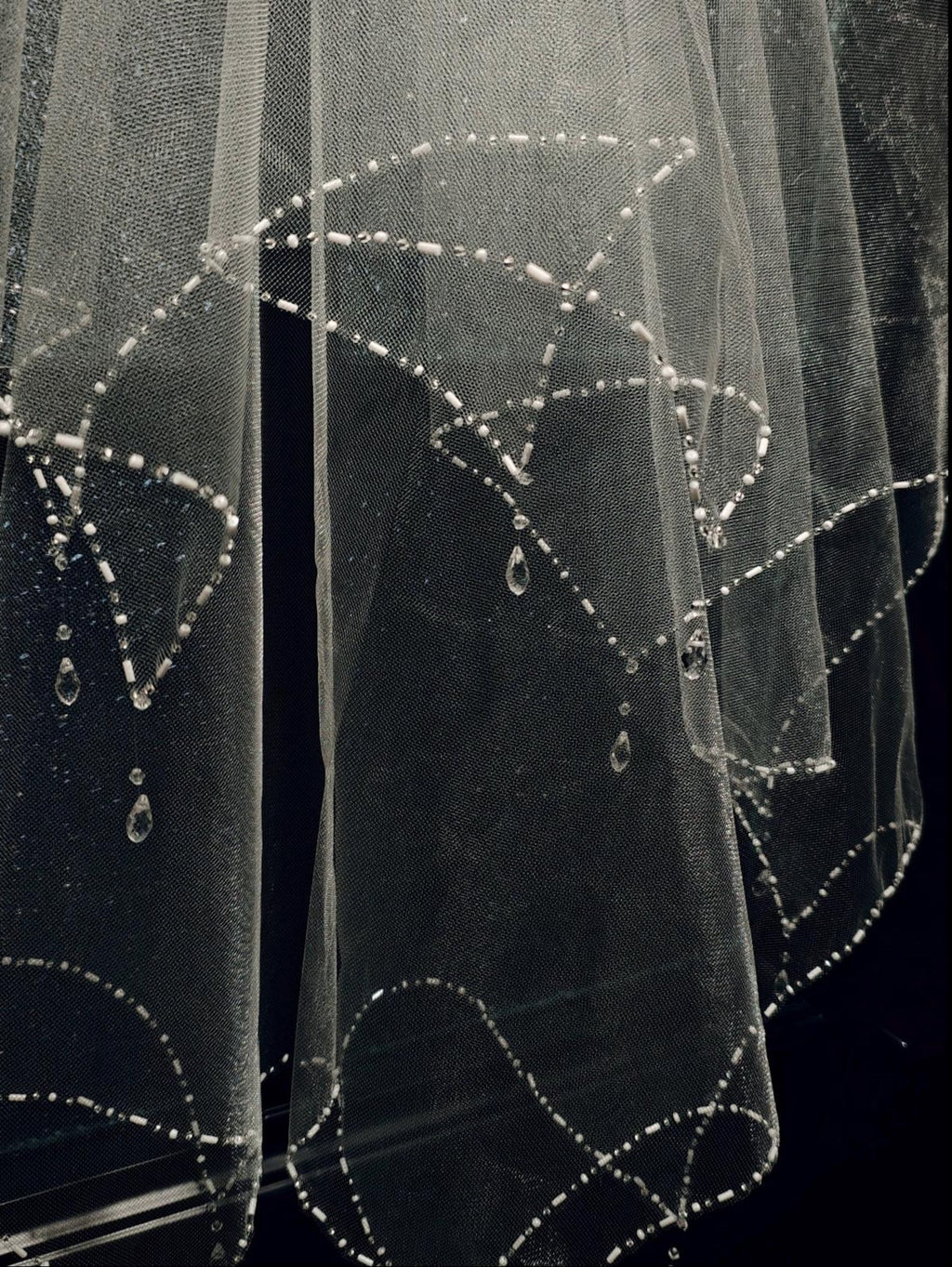 Beaded Scallop Wedding Veil, Crystal Drop Bridal Veil, Art Deco Beaded Edge Veil, Hand Sewn Pearl Edge Bridal Tulle Veil