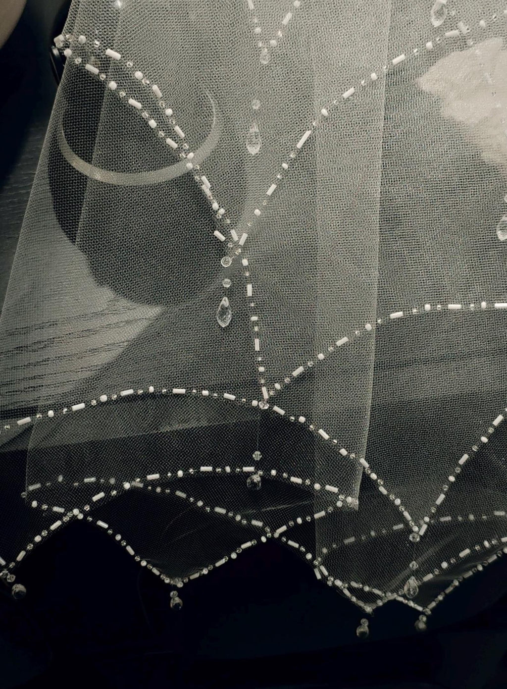 Beaded Scallop Wedding Veil, Crystal Drop Bridal Veil, Art Deco Beaded Edge Veil, Hand Sewn Pearl Edge Bridal Tulle Veil
