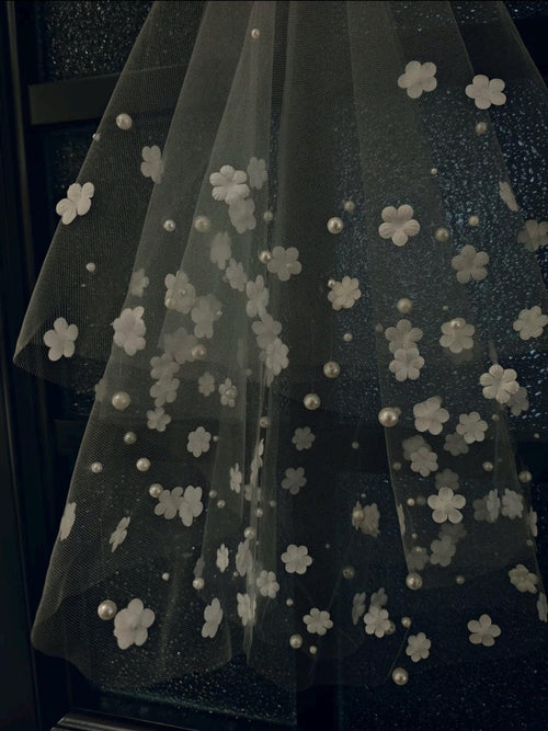 3D Floral Bridal Veil, Appliqué Flower Tulle Veil, Scattered Pearl Wedding Veil, Romantic Garden Bride Veil