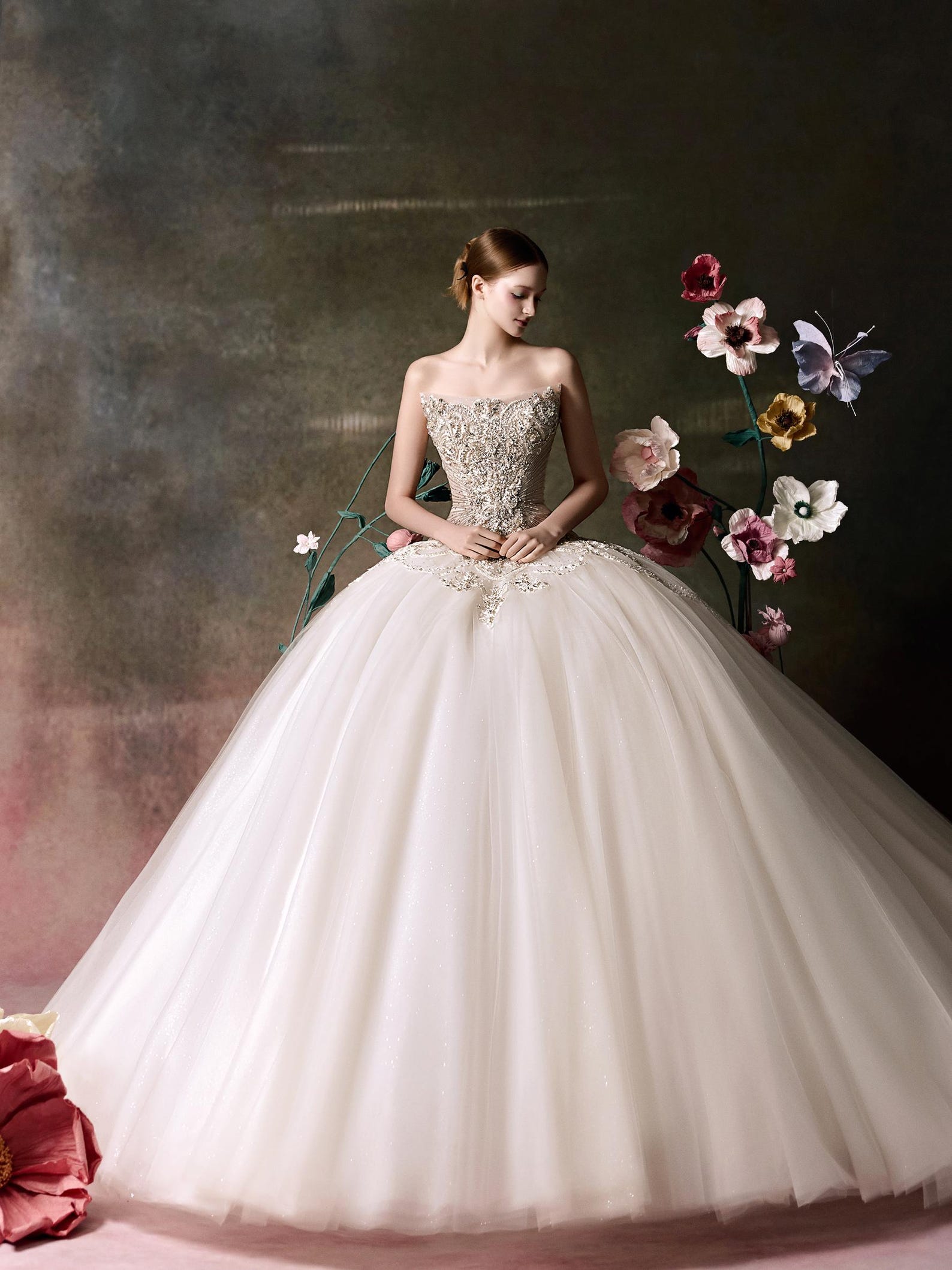 Strapless Ball Gown Wedding Dress, Heavy Beaded Bodice Bridal Gown, Luxury Sparkle Tulle Princess Wedding Gown for Formal Ceremony