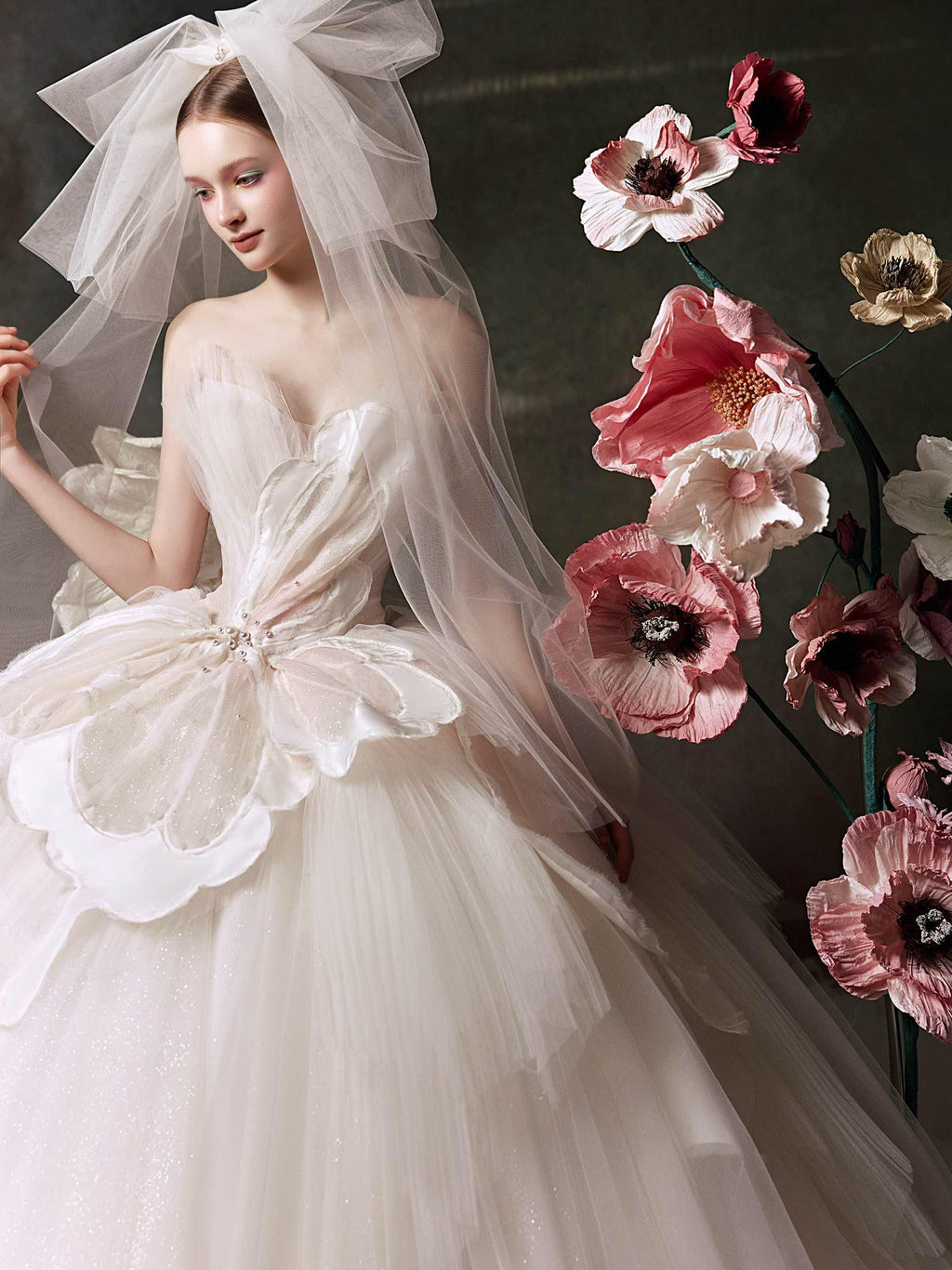 Strapless 3D Floral Ball Gown Wedding Dress, Hand‑crafted Petal Bridal Gown, Voluminous Sparkle Tulle Princess Wedding Gown