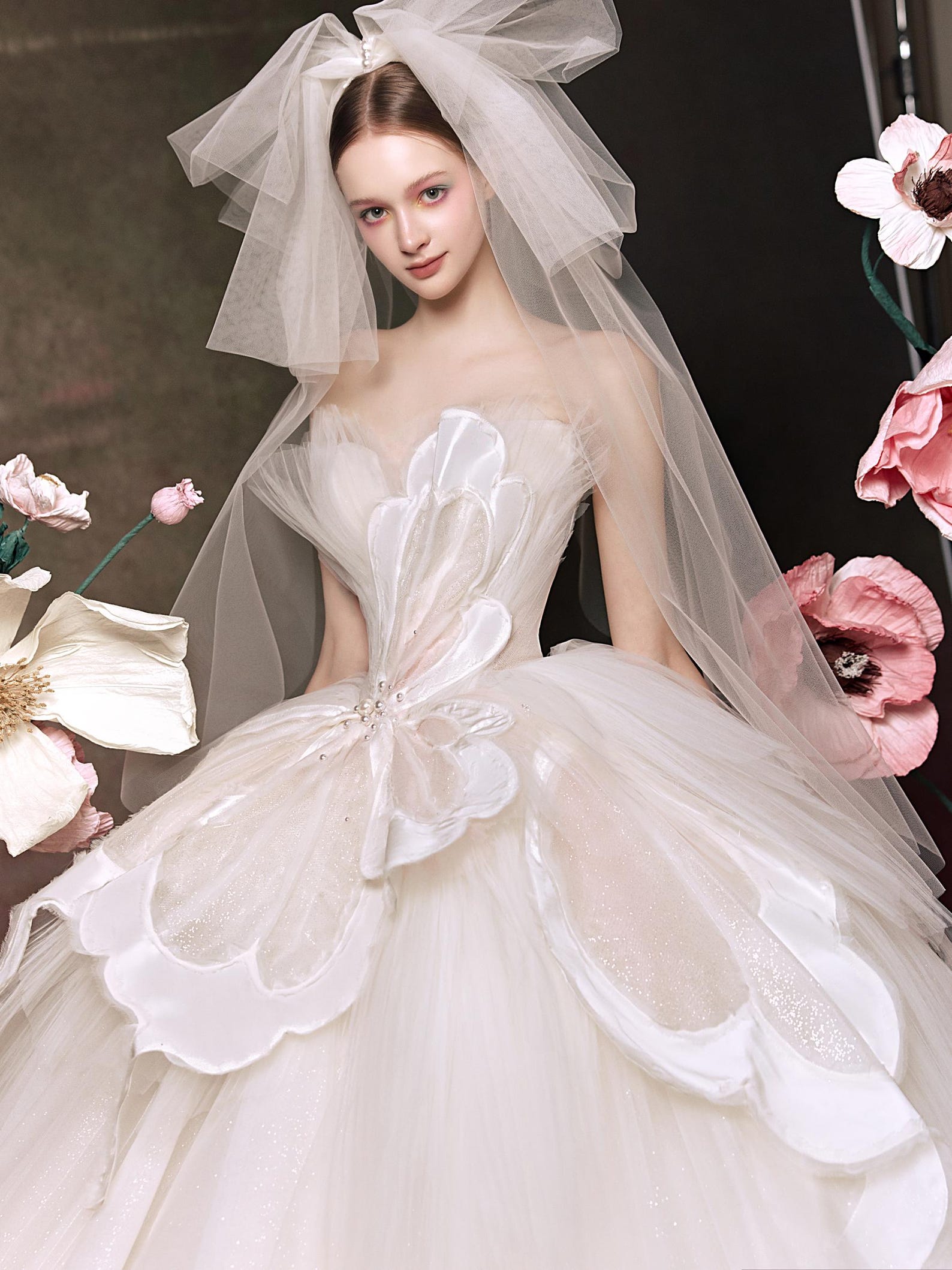 Strapless 3D Floral Ball Gown Wedding Dress, Hand‑crafted Petal Bridal Gown, Voluminous Sparkle Tulle Princess Wedding Gown