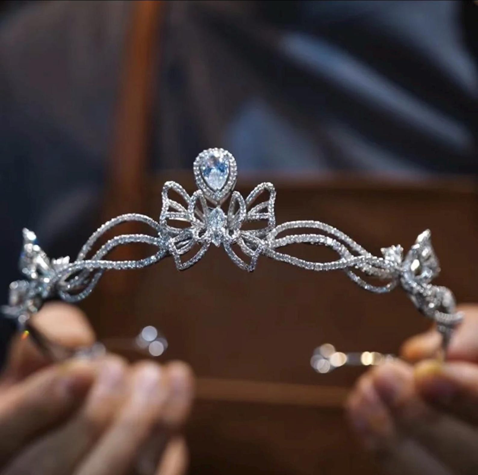 Bow Vine Crystal Bridal Tiara, Silver Rhinestone Wedding Crown, Delicate Curved Bride Headpiece for Gown & Cheongsam
