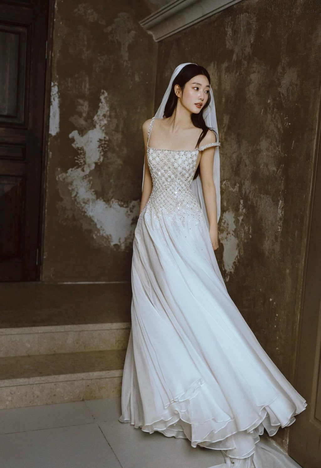 Luxury Beaded Square Neck A-Line Wedding Dress, Crystal Embellished Bodice with Open Back, Flowing Tulle Skirt, Elegant Ivory Bridal Gown