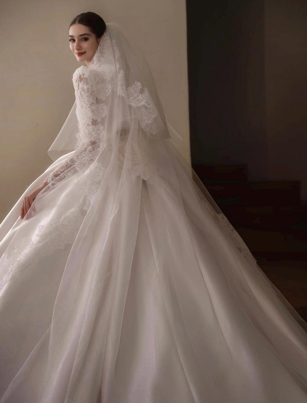 Vintage Lace Long Sleeve Satin Wedding Dress, V‑Neck Ball Gown Bridal Gown With Cathedral Train, Luxury Royal Bride Dress