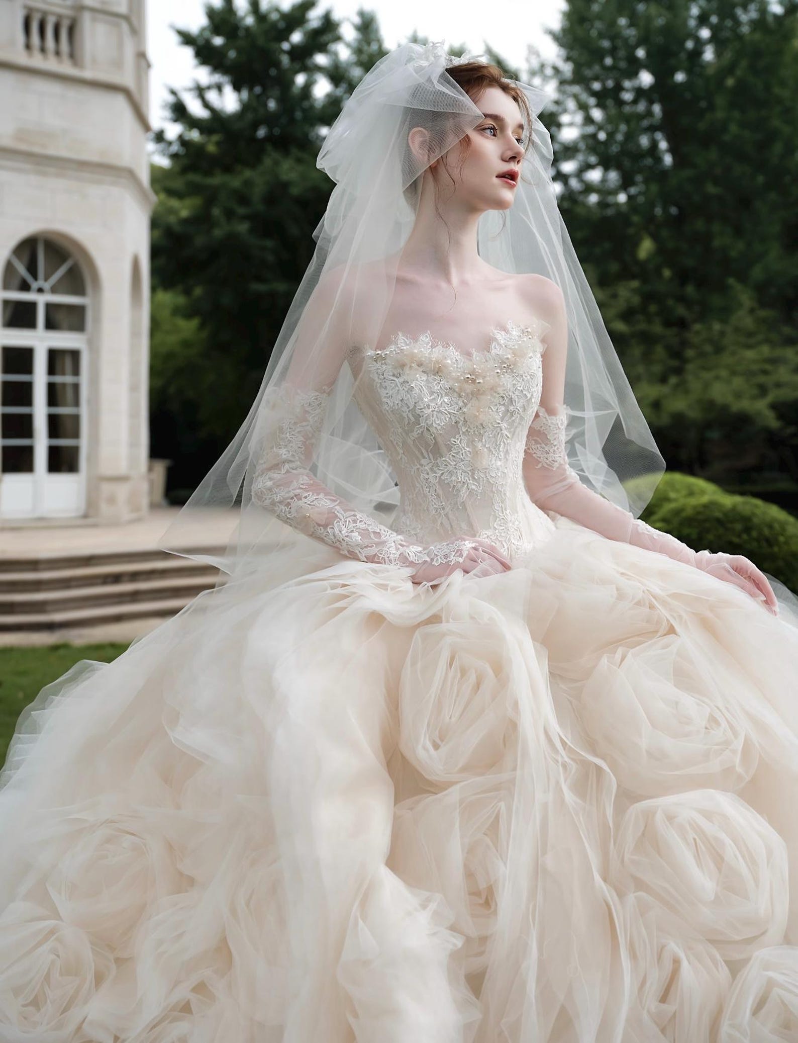 Fairytale Strapless Wedding Dress, Champagne Tulle Ballgown With Hand‑Made 3D Roses, Lace Bodice Bridal Gown for Garden Wedding