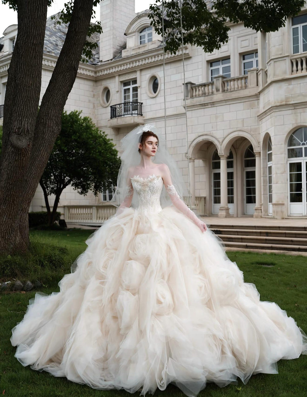 Fairytale Strapless Wedding Dress, Champagne Tulle Ballgown With Hand‑Made 3D Roses, Lace Bodice Bridal Gown for Garden Wedding