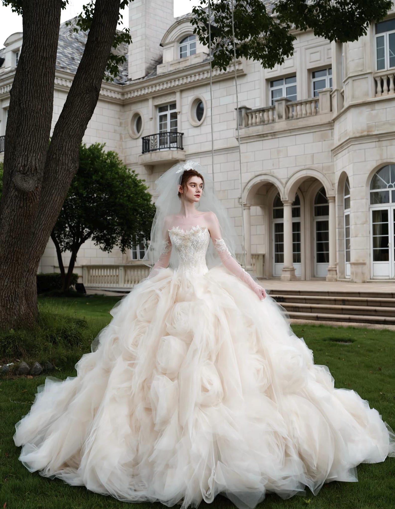 Fairytale Strapless Wedding Dress, Champagne Tulle Ballgown With Hand‑Made 3D Roses, Lace Bodice Bridal Gown for Garden Wedding