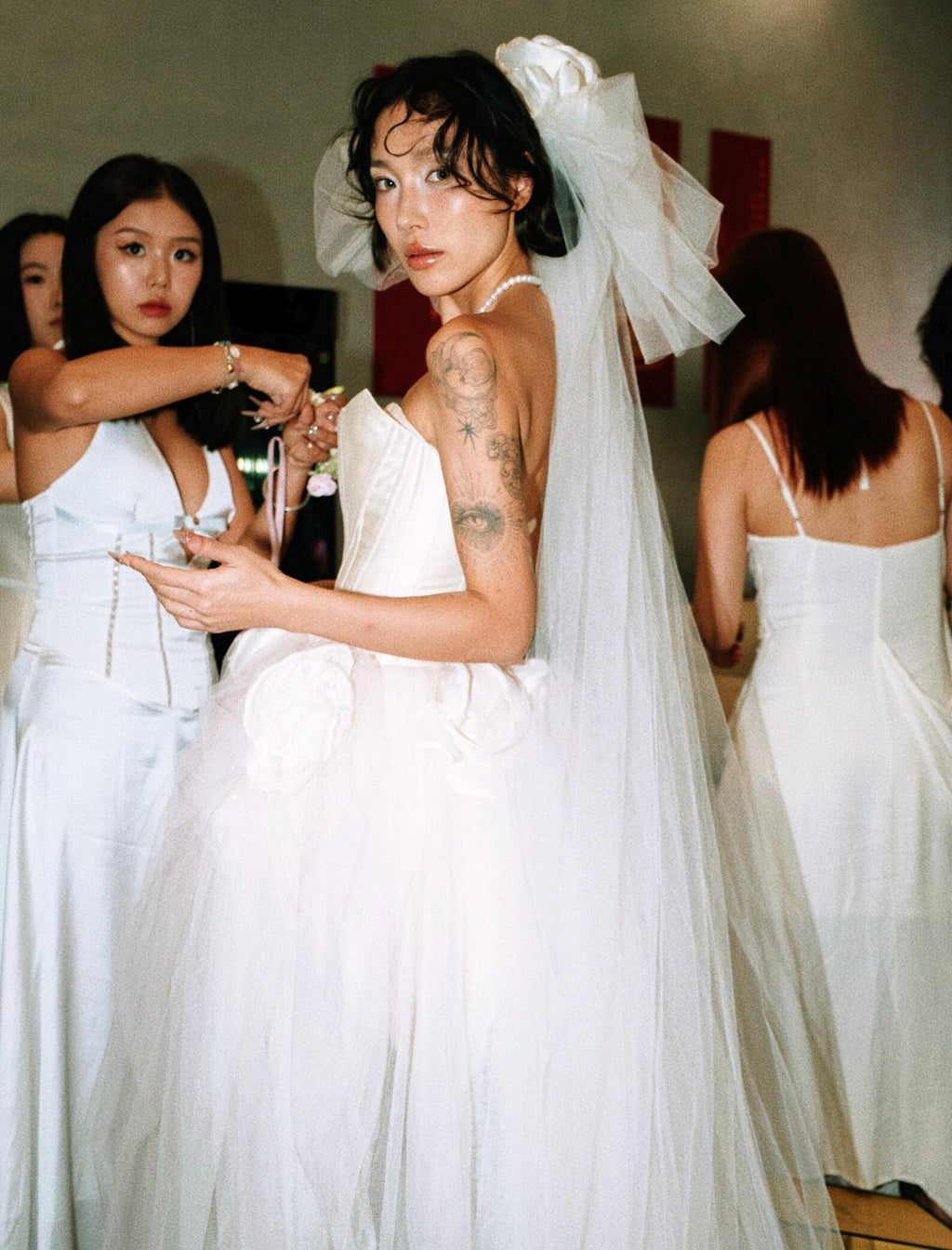 Modern Strapless Bridal Gown,3D Large Flower Tulle Wedding Dress,Satin Corset Wedding Gown,Edgy Bride Reception Dress