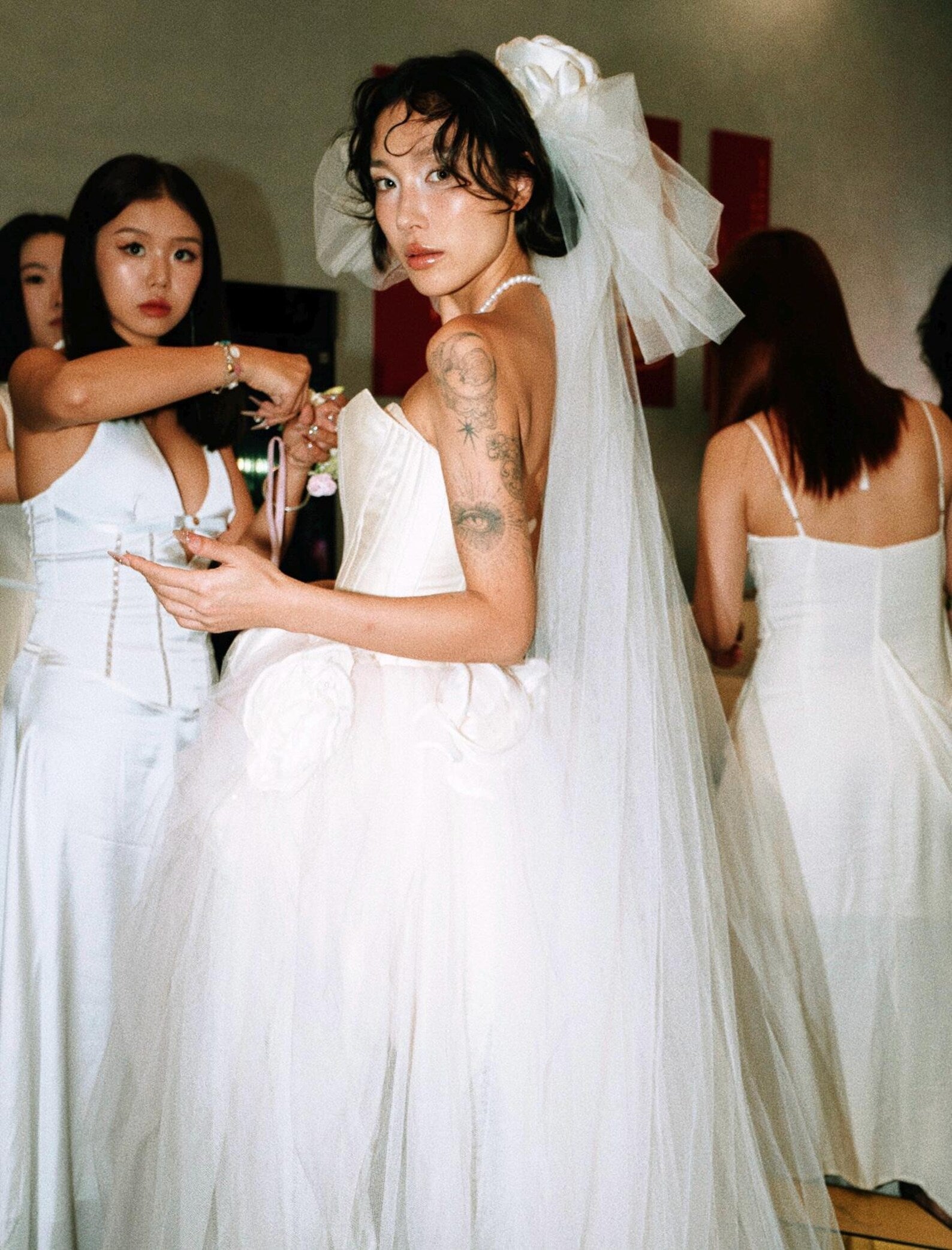 Modern Strapless Bridal Gown,3D Large Flower Tulle Wedding Dress,Satin Corset Wedding Gown,Edgy Bride Reception Dress