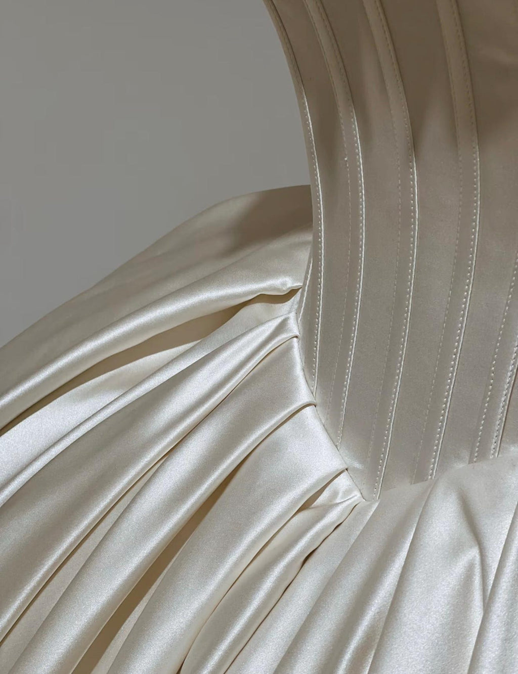 Luxury Off Shoulder Satin Wedding Dress 3D Handmade Flowers Corset Ball Gown Bridal Gown Ivory