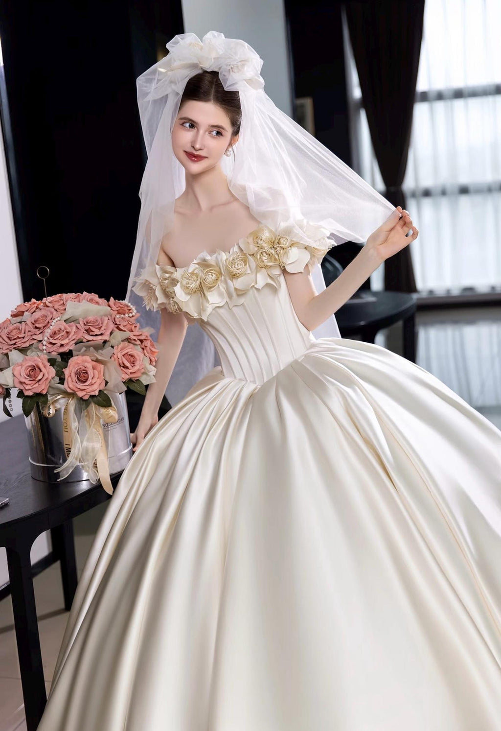 Luxury Off Shoulder Satin Wedding Dress 3D Handmade Flowers Corset Ball Gown Bridal Gown Ivory
