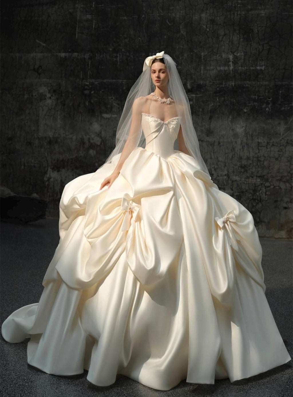 Luxury Satin Ball Gown Wedding Dress Detachable Long Sleeves 3D Floral Bow Bridal Gown Ivory
