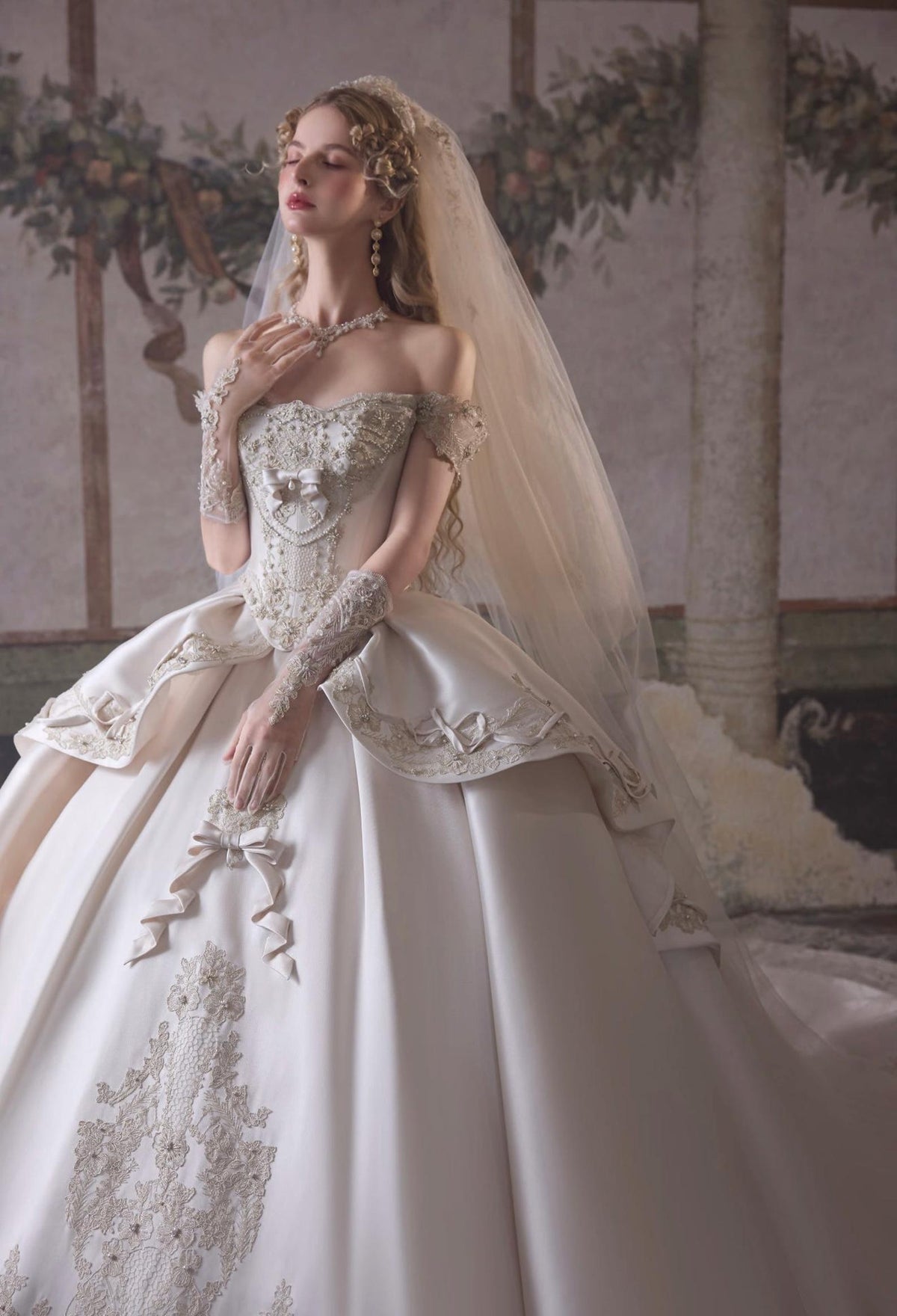 Vintage Royal Ballgown Wedding Dress, Off‑Shoulder Renaissance Bridal Gown, Lace Bow Custom Wedding Dress
