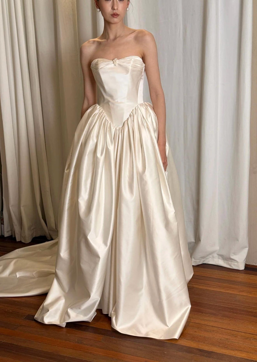 Vintage Off Shoulder Satin Ball Gown Wedding Dress, Sweetheart Bodice with Basque Waist, Elegant Ivory Bridal Gown, Custom Made