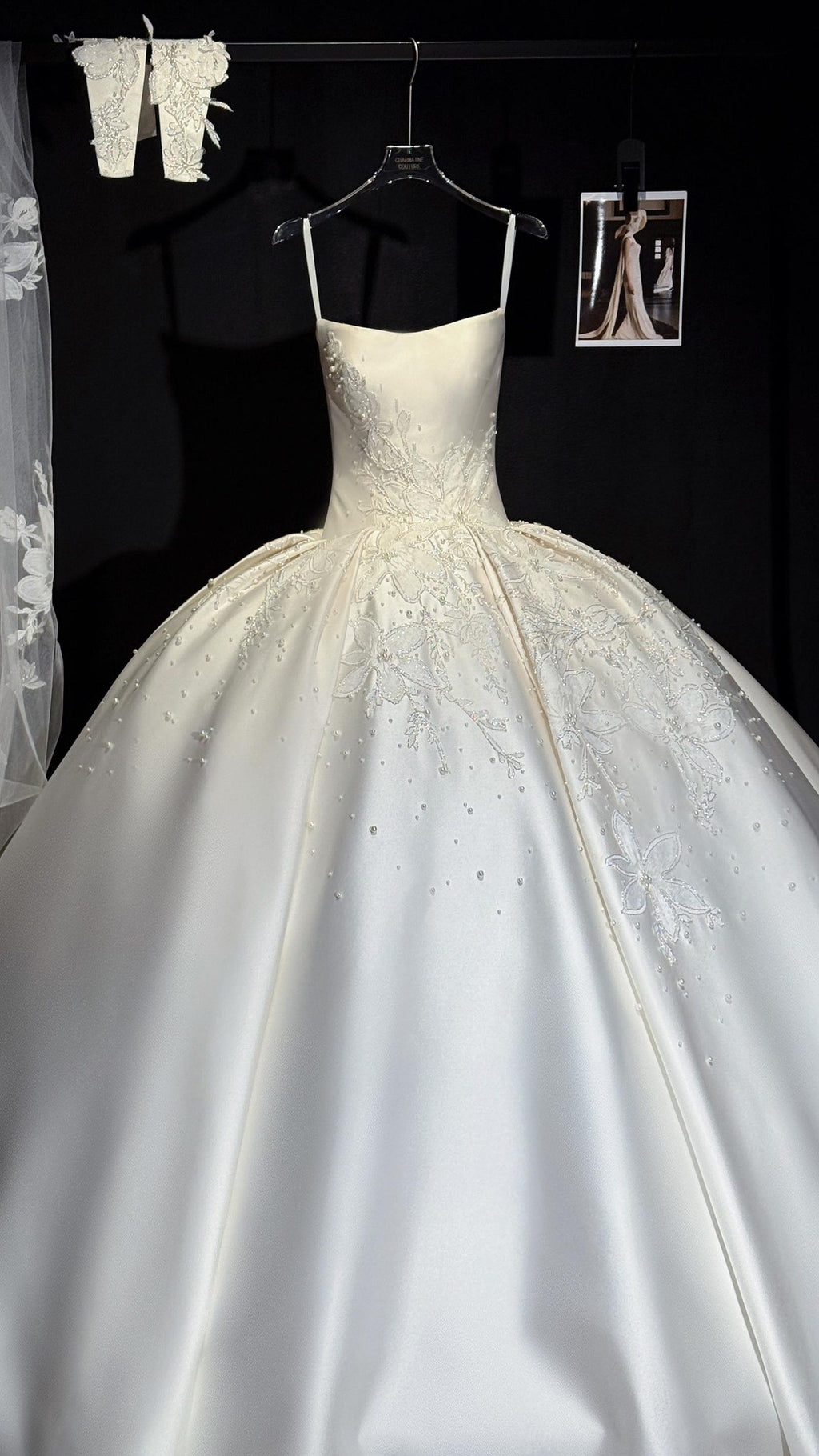 Luxury Strapless Satin Ball Gown Wedding Dress, Beaded Floral Embroidery, Voluminous Skirt with Long Train, Elegant Ivory Bridal Gown