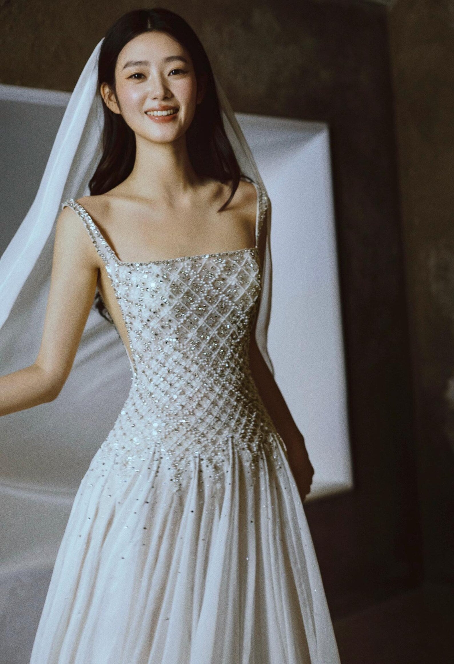 Luxury Beaded Square Neck A-Line Wedding Dress, Crystal Embellished Bodice with Open Back, Flowing Tulle Skirt, Elegant Ivory Bridal Gown