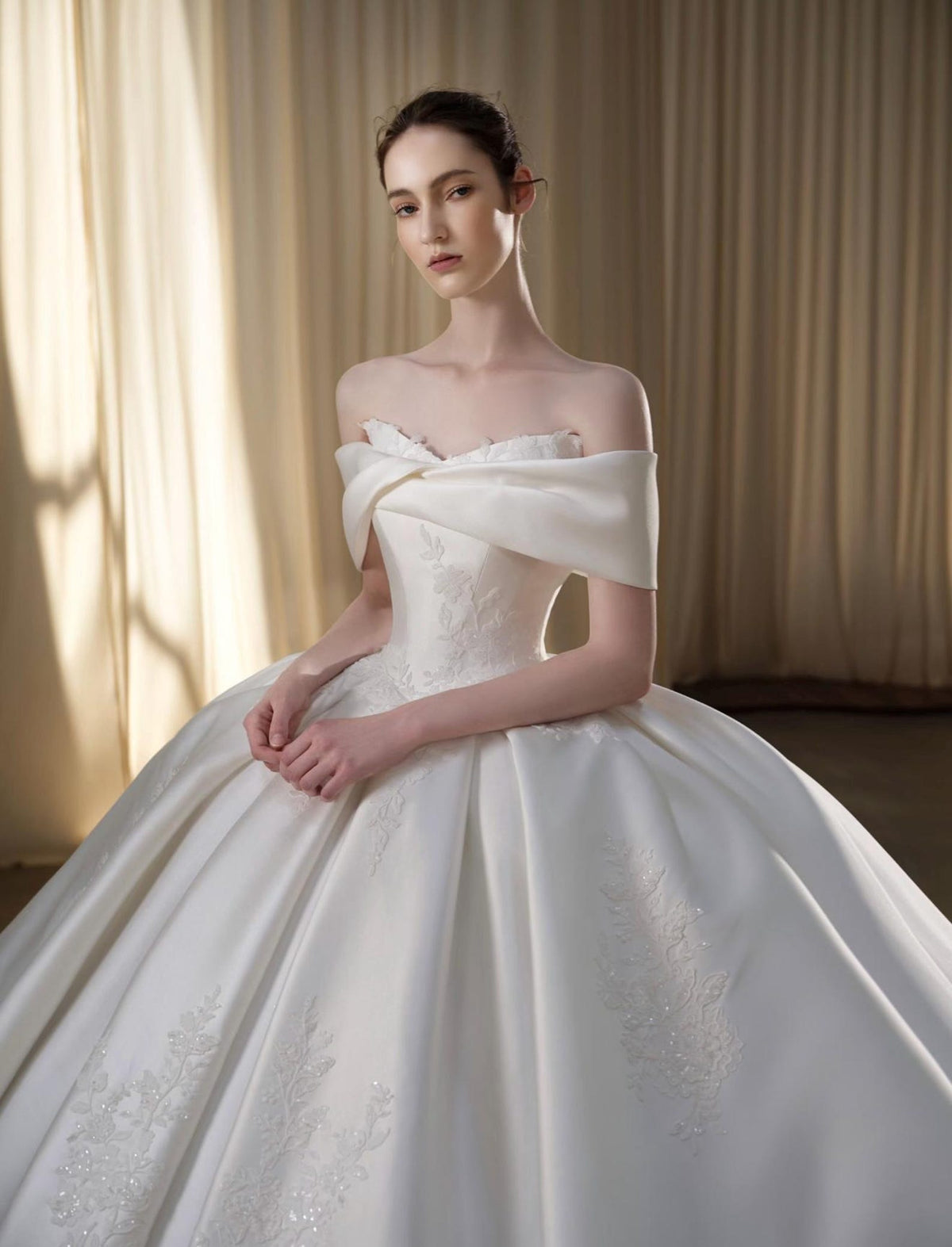 Off‑the‑Shoulder Satin Wedding Dress,Folded Neckline Lace Appliqué Ballgown,Cathedral Train Bridal Gown
