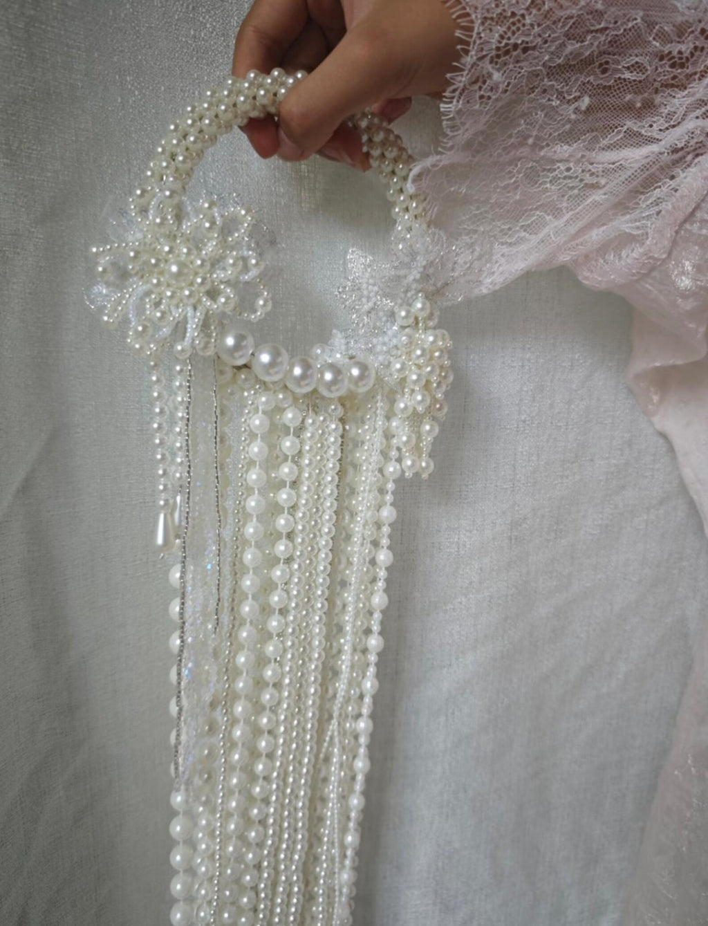 Pearl Cascade Handheld Bridal Bouquet, Long Tassel Pearl Ring Bouquet, Handmade Wedding Photo Prop for Bride