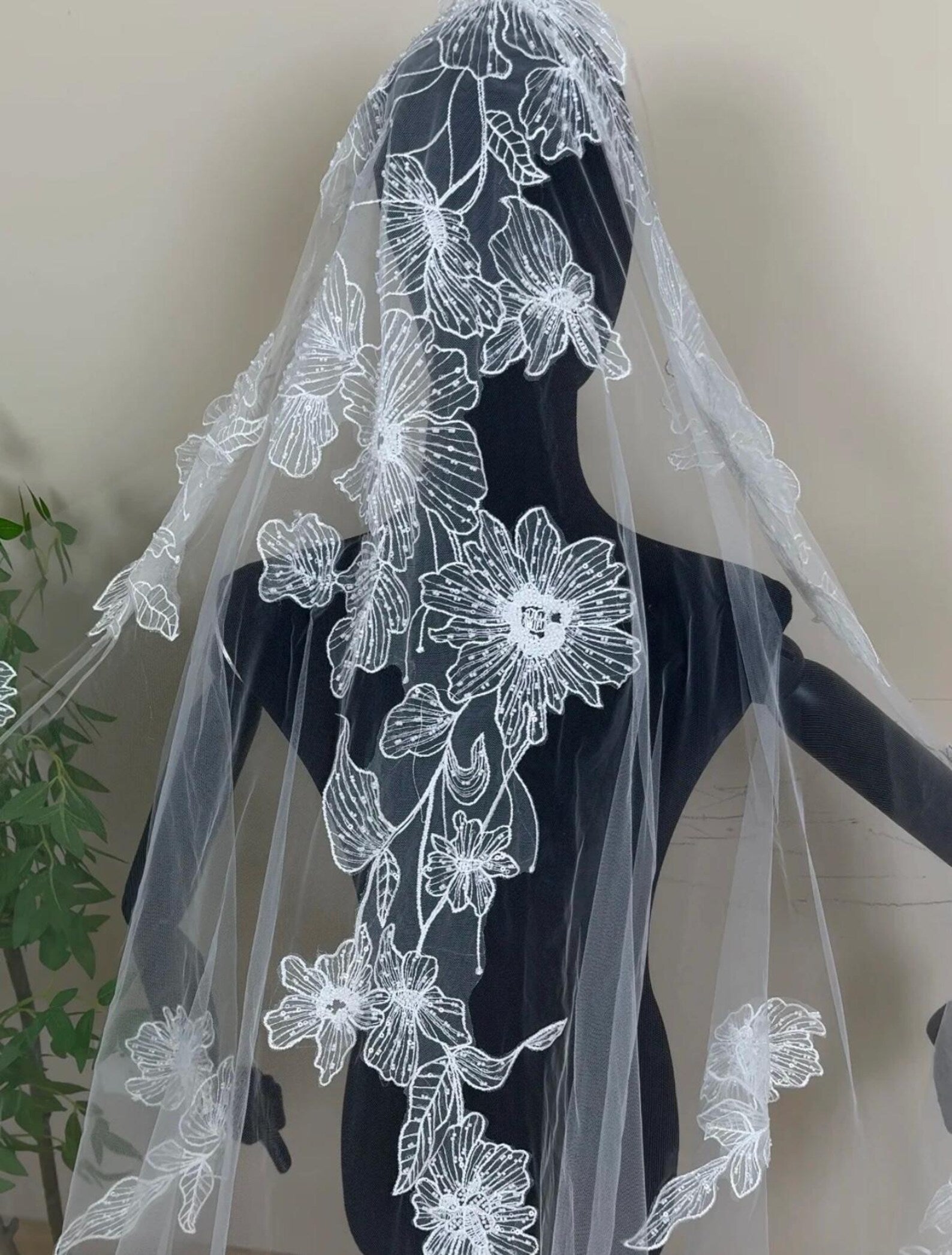 Floral Lace Cathedral Wedding Veil, 3D Flower Appliqué Long Bridal Veil