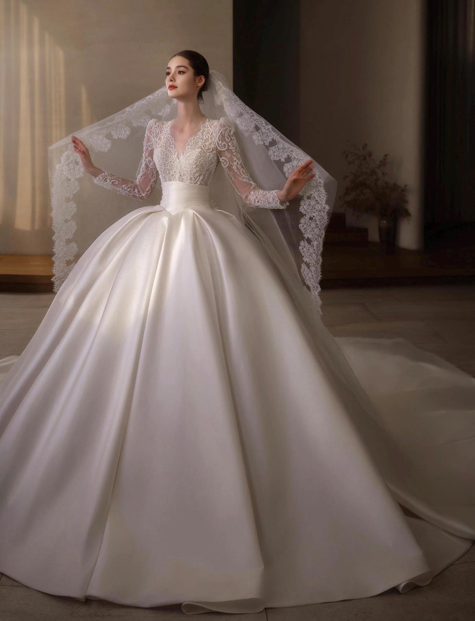 Vintage Lace Long Sleeve Satin Wedding Dress, V‑Neck Ball Gown Bridal Gown With Cathedral Train, Luxury Royal Bride Dress