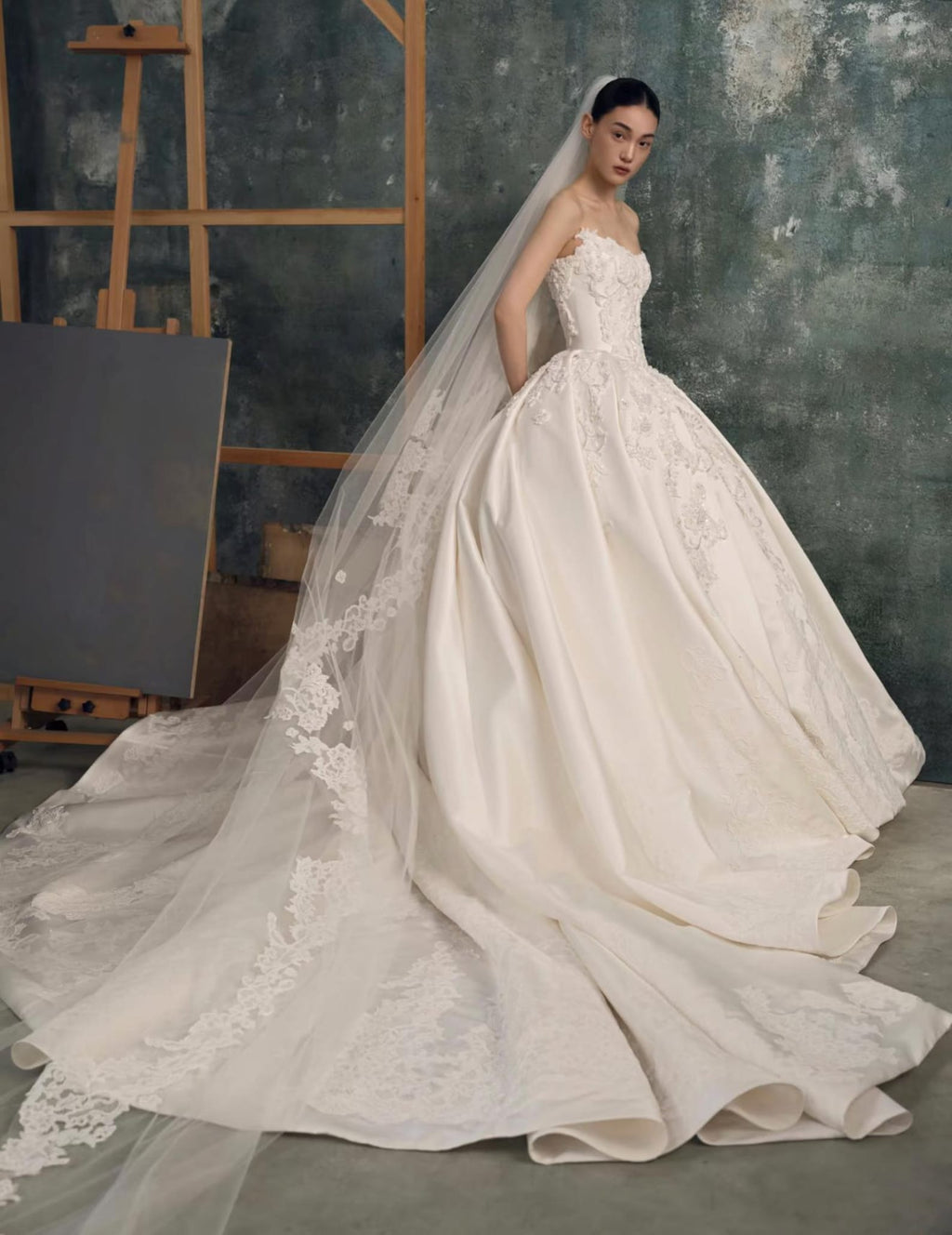 Vintage Ballgown Wedding Dress, Strapless Satin Bridal Gown, Lace Appliqué Royal Bridal Dress With Long Train