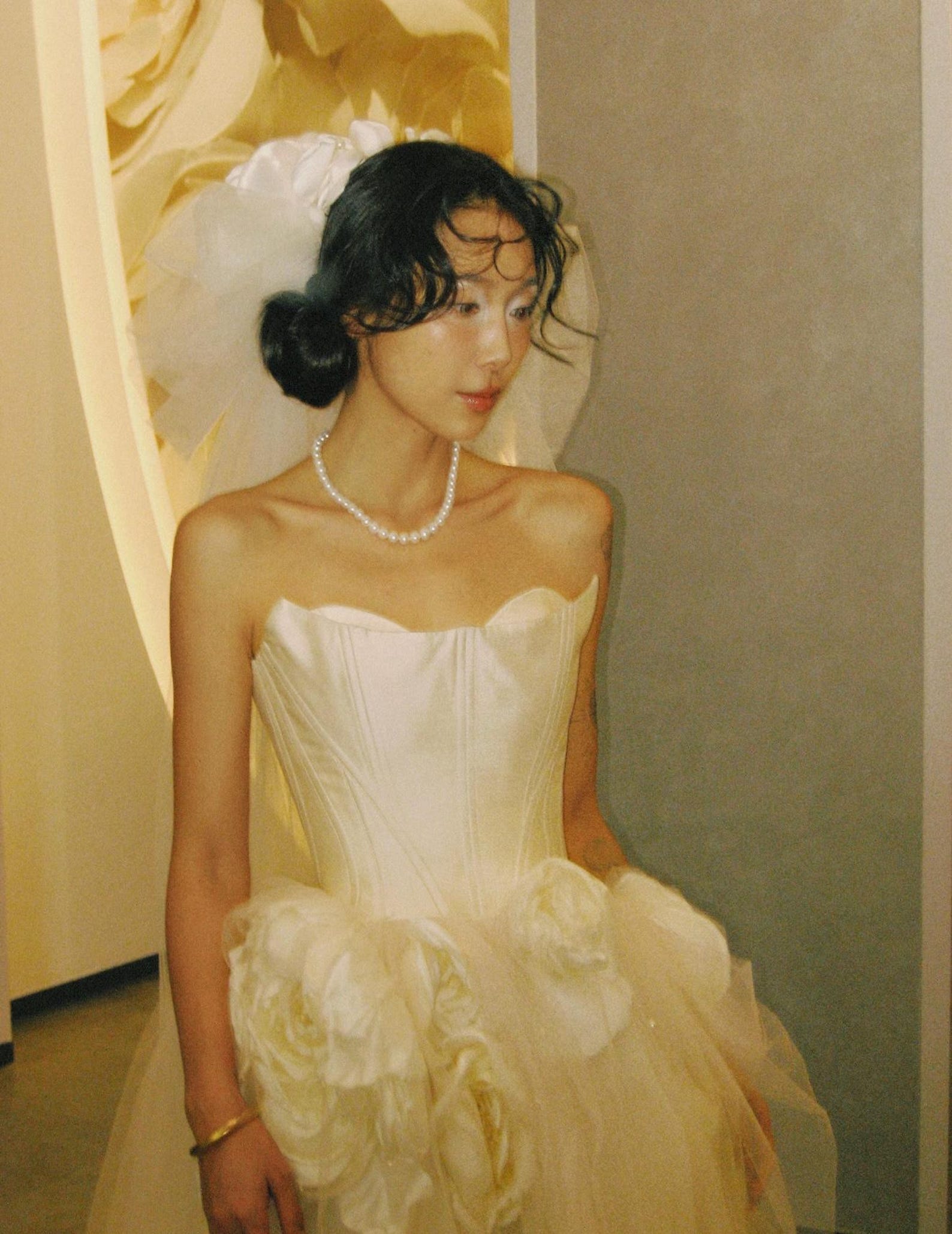 Modern Strapless Bridal Gown,3D Large Flower Tulle Wedding Dress,Satin Corset Wedding Gown,Edgy Bride Reception Dress
