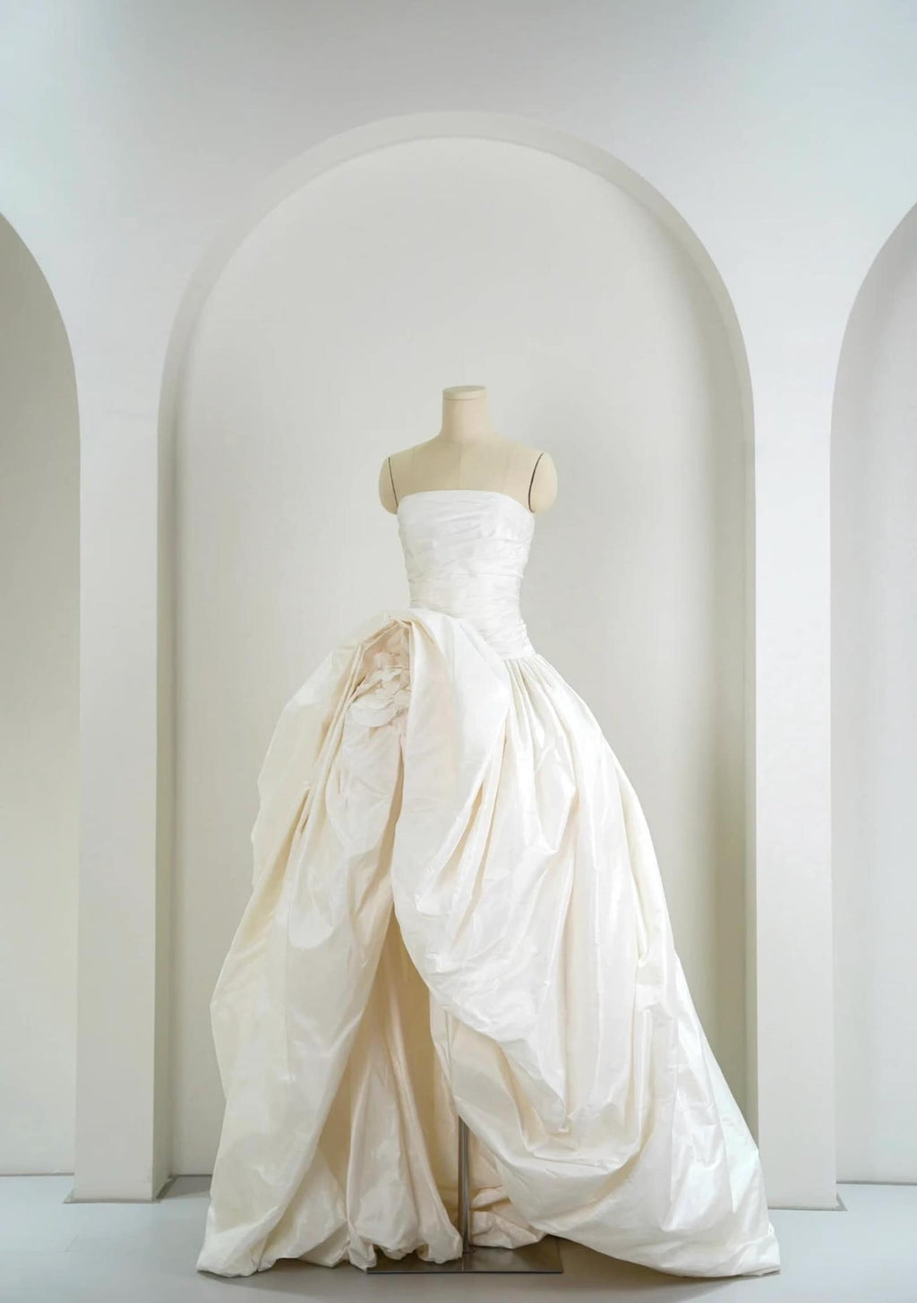 Strapless Ruched Bodice Taffeta Ballgown Wedding Gown,3D Floral Detail High Slit Bridal Dress With Train