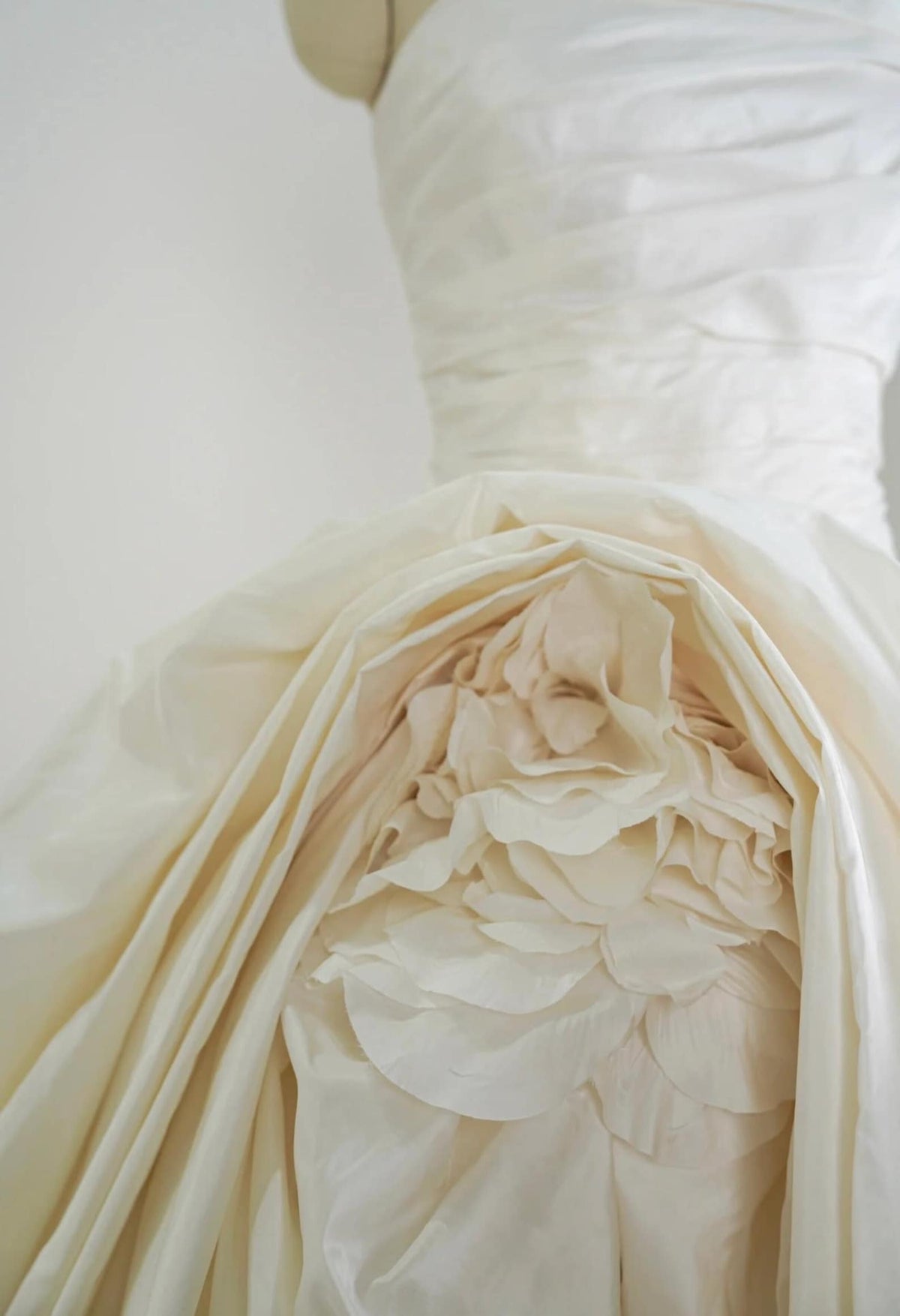 Strapless Ruched Bodice Taffeta Ballgown Wedding Gown,3D Floral Detail High Slit Bridal Dress With Train