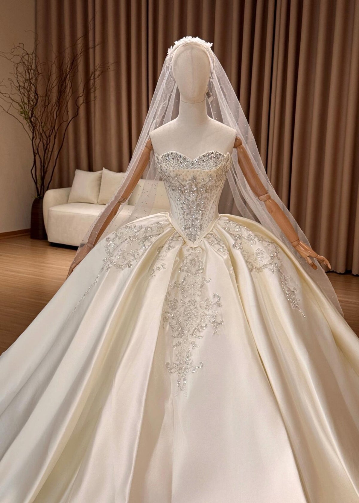 Sweetheart Satin Wedding Gown, Beaded Lace Bridal Dress, Heavy Embellished Ballgown Wedding Dress, Custom Luxury Wedding Gown