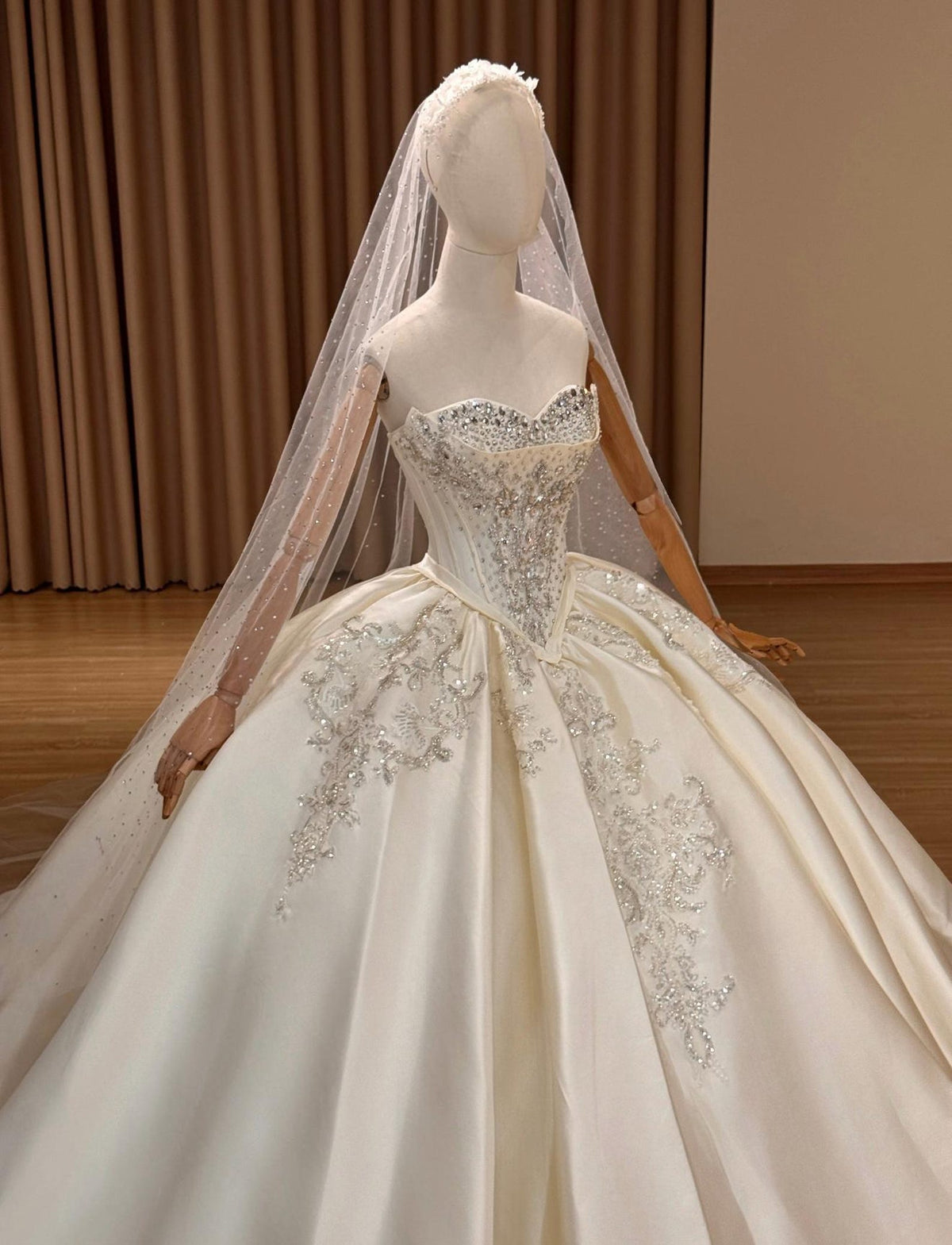 Sweetheart Satin Wedding Gown, Beaded Lace Bridal Dress, Heavy Embellished Ballgown Wedding Dress, Custom Luxury Wedding Gown