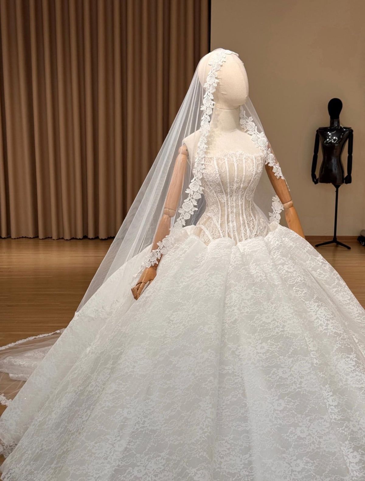 Strapless Corset Lace Wedding Dress, Sheer Illusion Bodice Ball Gown with Train, Floral Lace Bridal Gown with Rose Veil