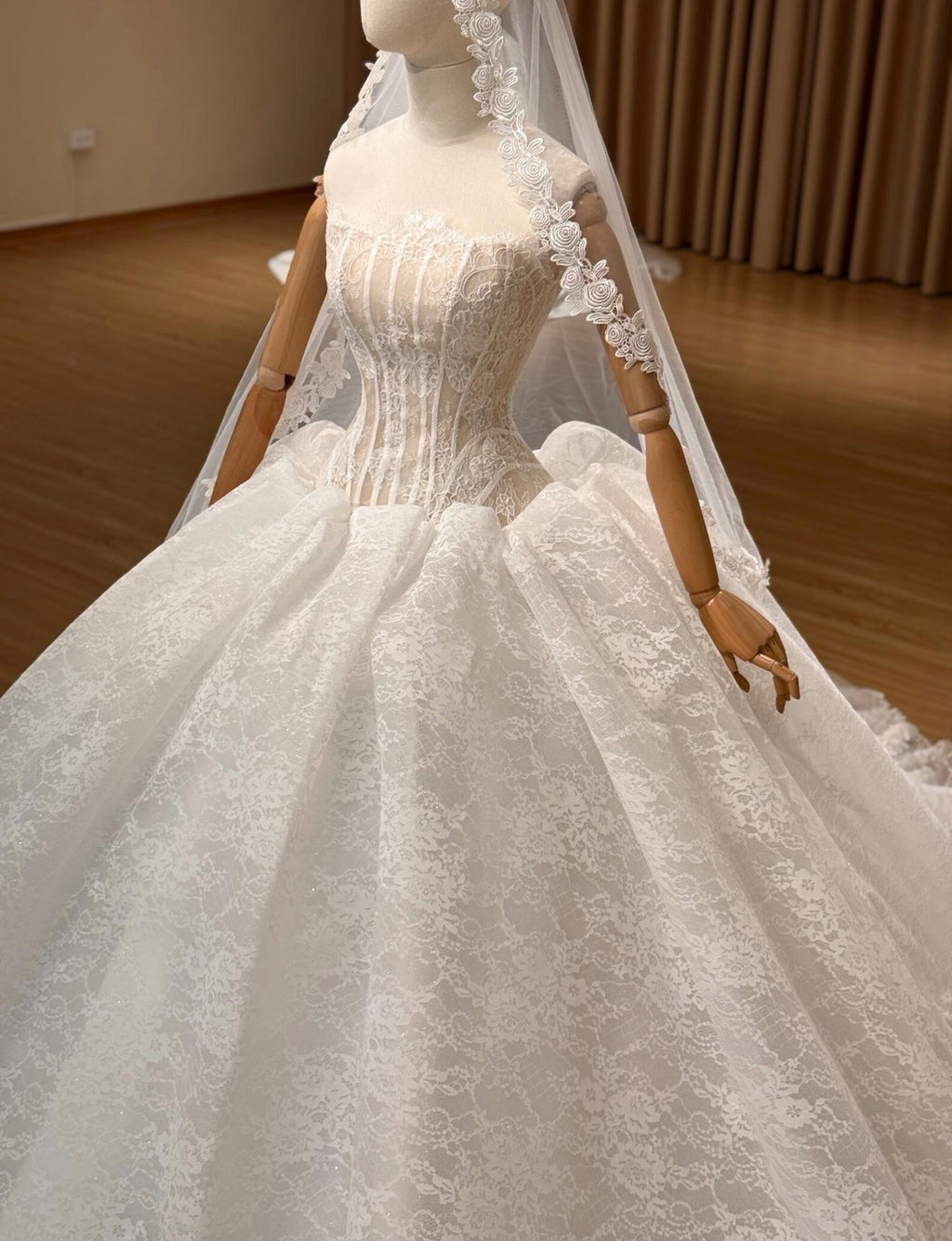 Strapless Corset Lace Wedding Dress, Sheer Illusion Bodice Ball Gown with Train, Floral Lace Bridal Gown with Rose Veil