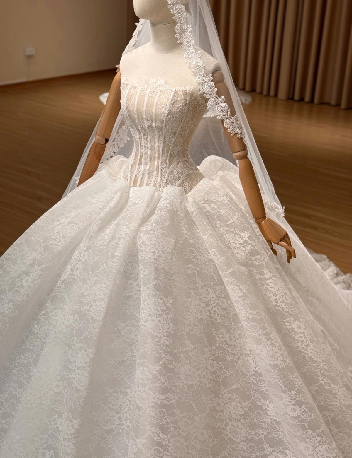 Strapless Corset Lace Wedding Dress, Sheer Illusion Bodice Ball Gown with Train, Floral Lace Bridal Gown with Rose Veil