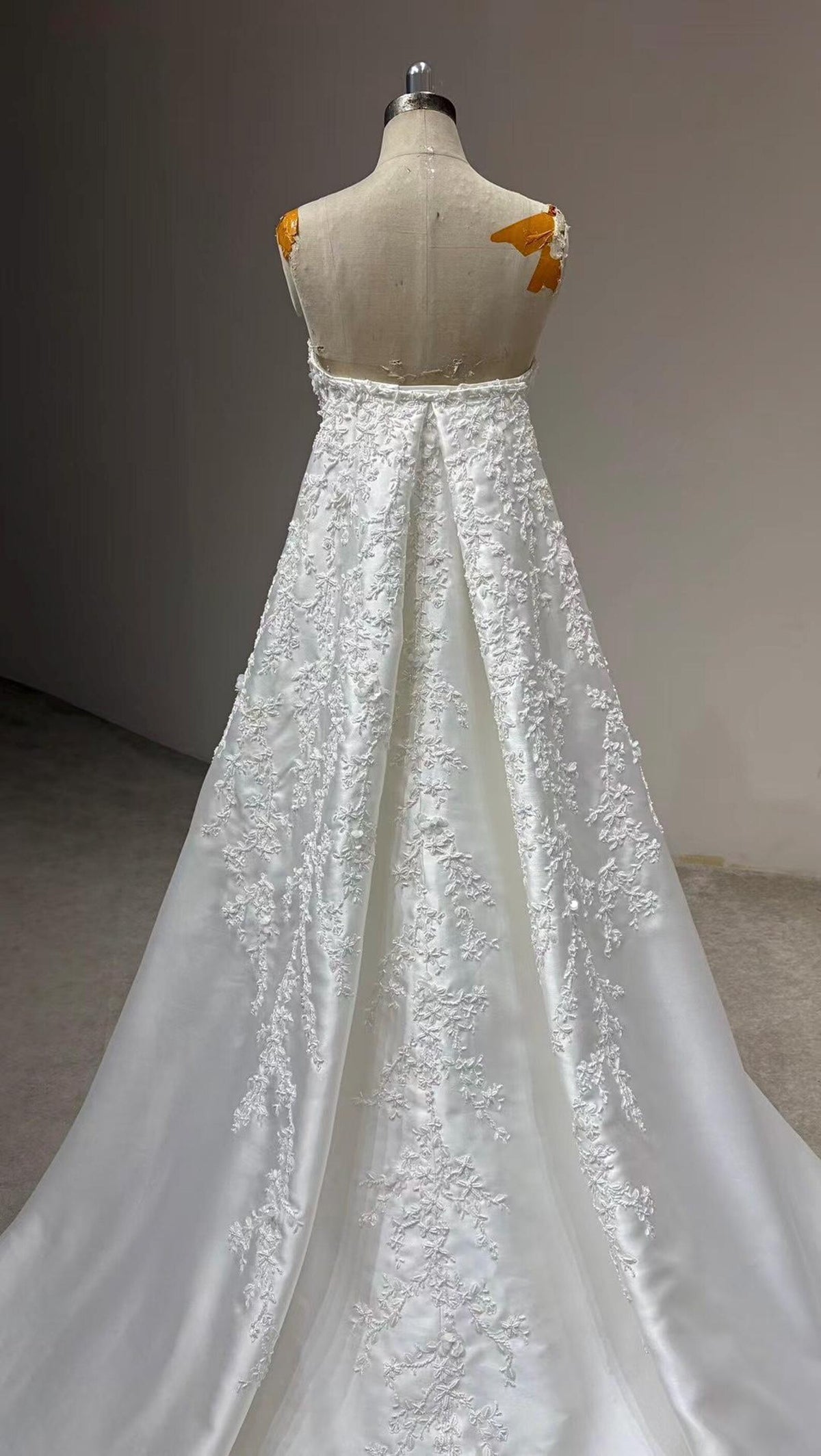 Cathedral Lace Wedding Veil, 3D Floral Appliqué Bridal Veil, Long Lace Edge Chapel Veil With Train