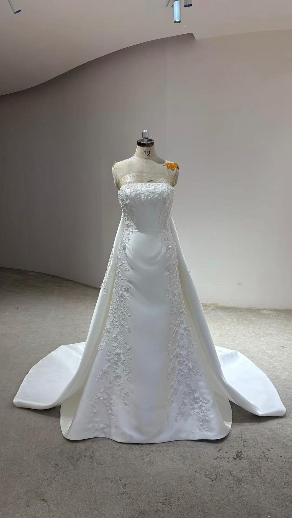 Cathedral Lace Wedding Veil, 3D Floral Appliqué Bridal Veil, Long Lace Edge Chapel Veil With Train