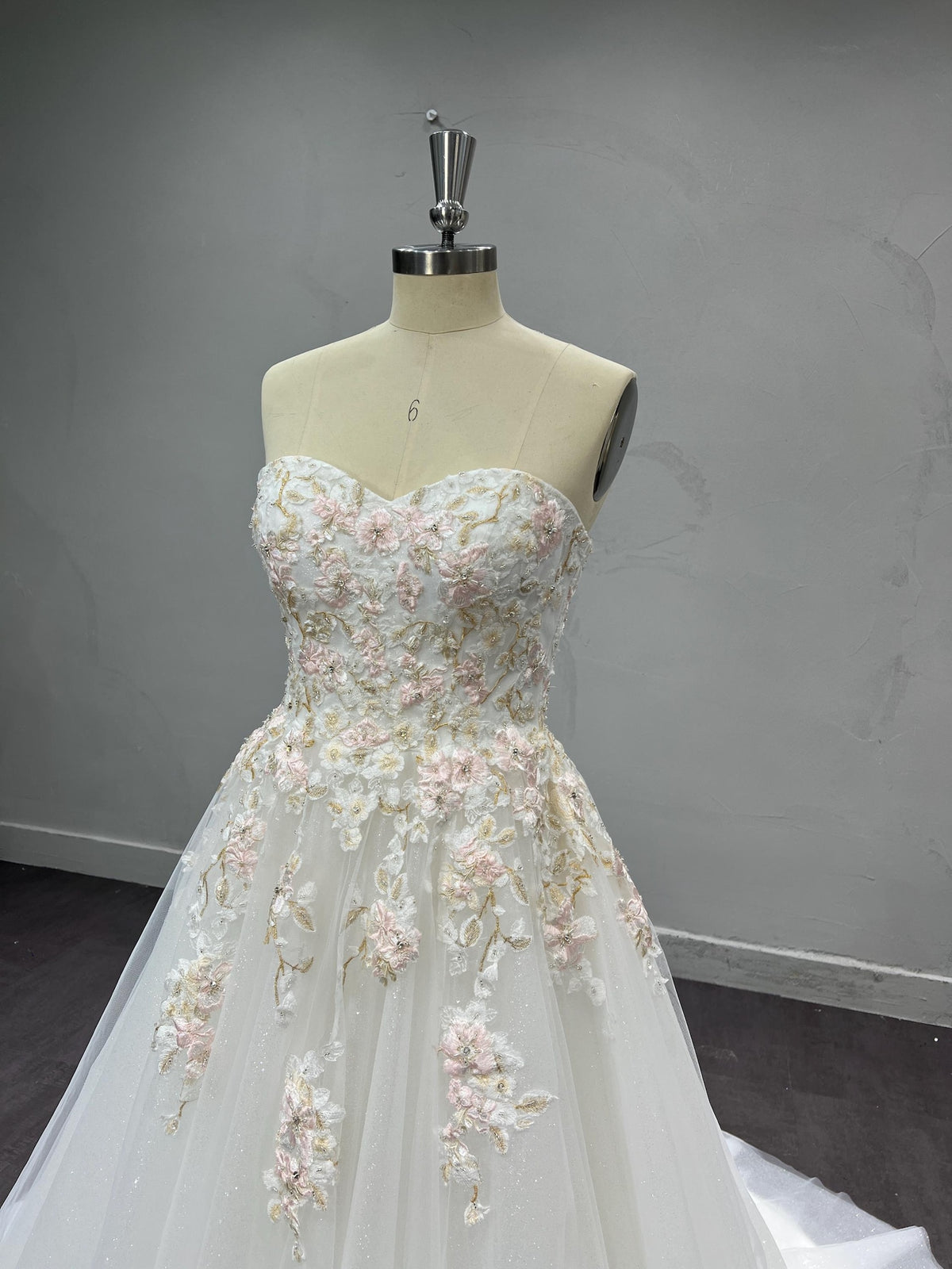 Romantic Sweetheart Neck Wedding Gown, 3D Pink Flower Appliqué A-line Dress, Sparkly Tulle Custom Bridal Gown