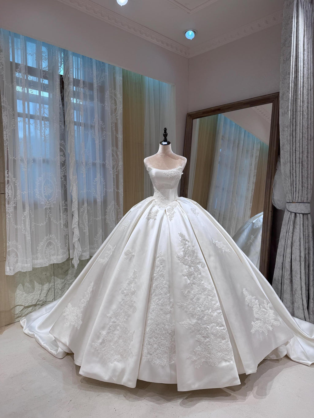 Satin Wedding Dress, Off the Shoulder Bridal Gown, Lace Applique Ball Gown, Sweetheart Neckline, Classic Elegant Bridal Dress, Custom Made