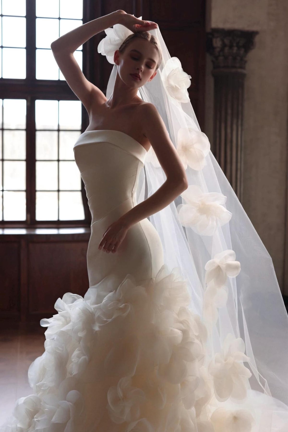 Strapless Mermaid Wedding Dress, Detachable Puffy Sleeves, 3D Floral Tulle Bridal Gown