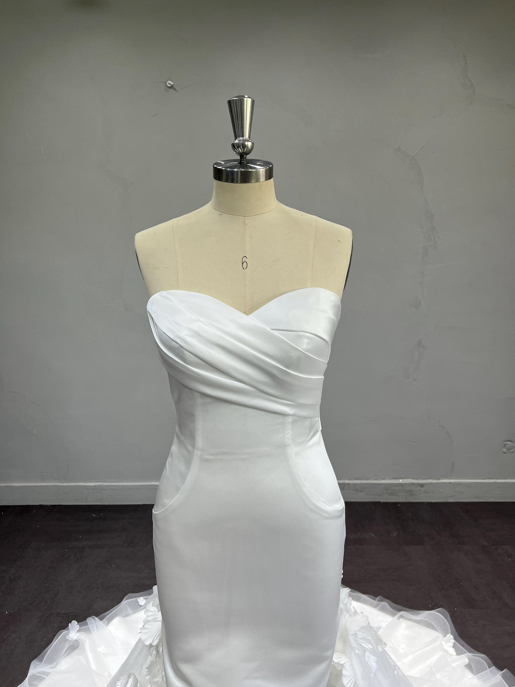 Strapless Satin Mermaid Wedding Dress, 3D Floral Tulle Bridal Gown, Sweetheart Ruched Bodice Wedding Gown with Detachable Floral Train