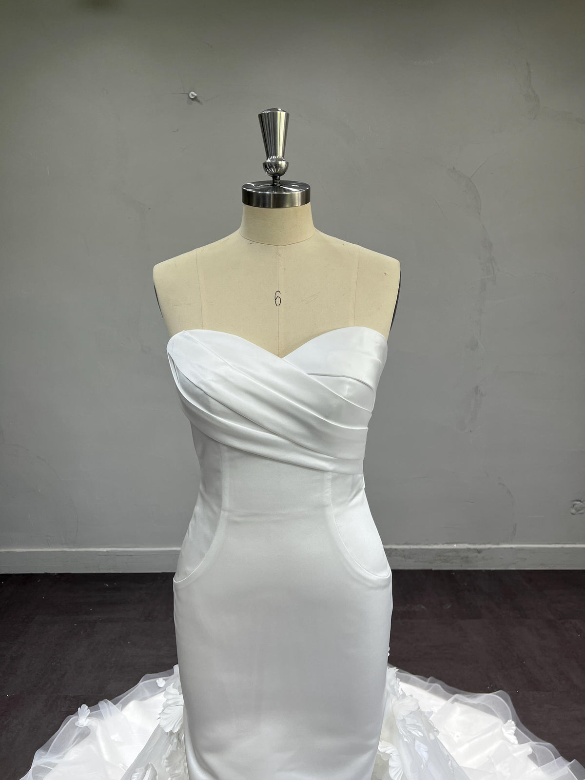 Strapless Satin Mermaid Wedding Dress, 3D Floral Tulle Bridal Gown, Sweetheart Ruched Bodice Wedding Gown with Detachable Floral Train