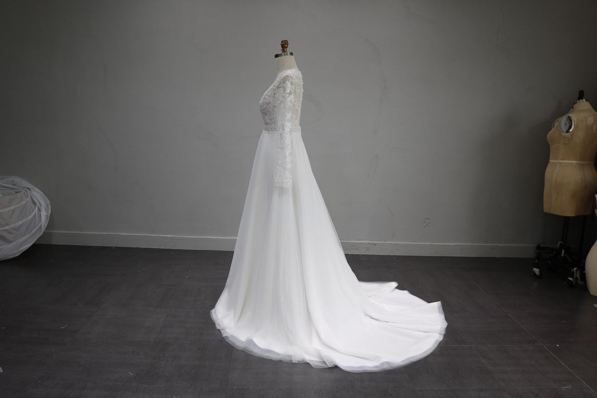 Long Sleeve Lace A-Line Wedding Dress, V Neck Tulle Bridal Gown