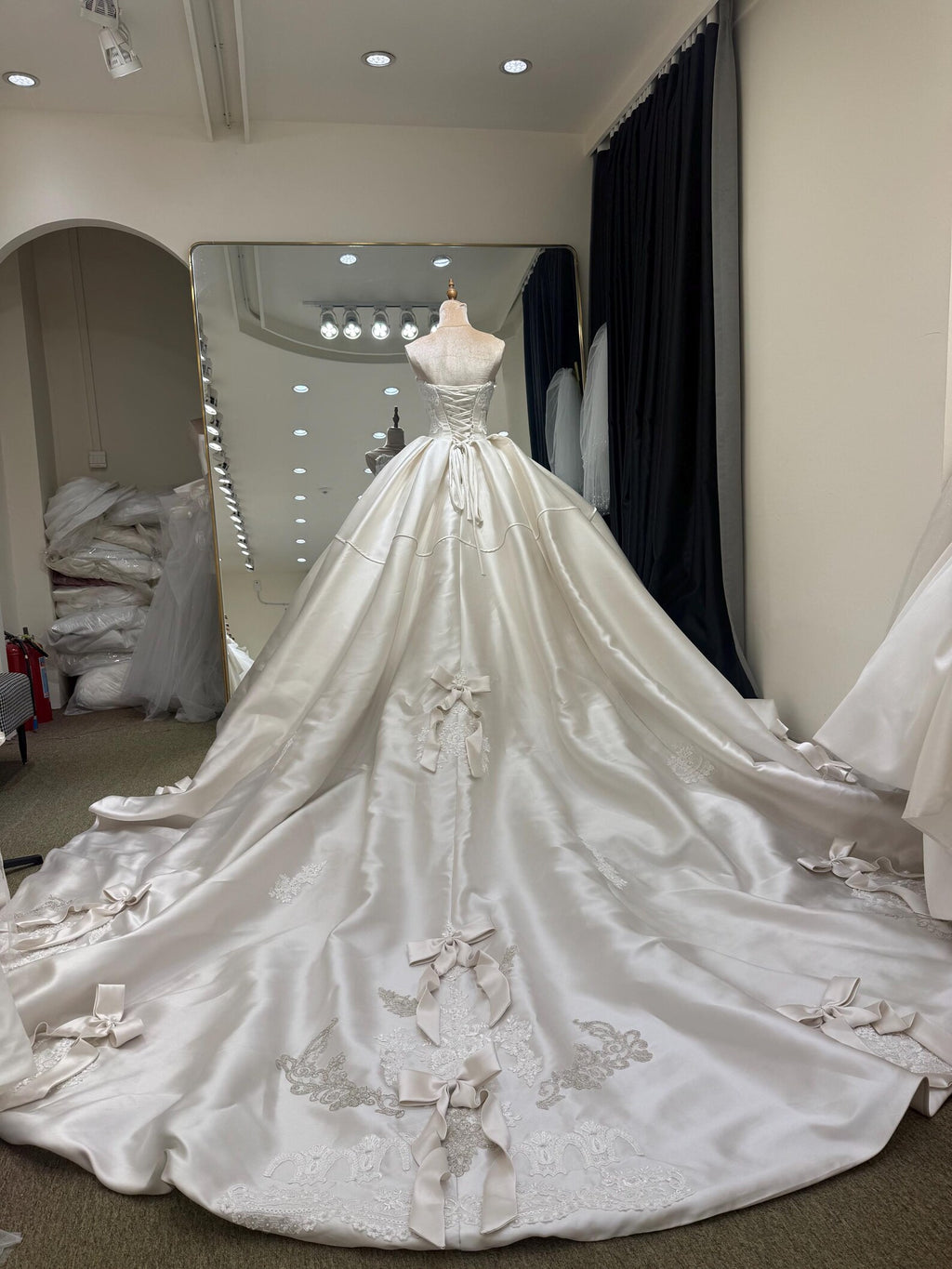 Sweetheart Satin Ballgown Wedding Dress, Lace & Bow Bridal Gown, Luxury Cathedral Train Wedding Gown