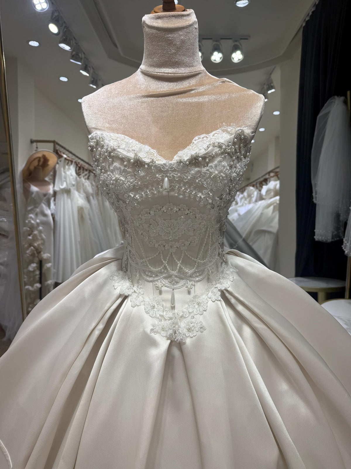 Sweetheart Satin Ballgown Wedding Dress, Lace & Bow Bridal Gown, Luxury Cathedral Train Wedding Gown