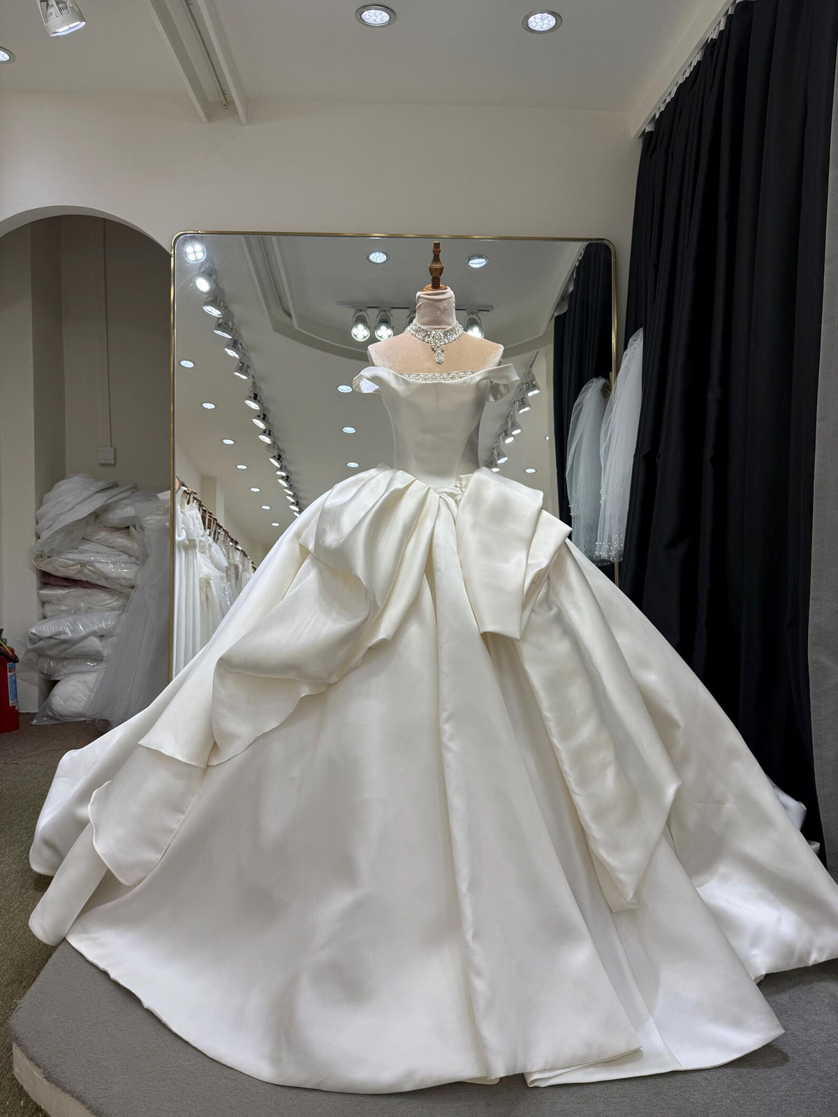 Off Shoulder Satin Wedding Dress, Luxury Ball Gown Bridal Gown, Large 3D Bow Princess Wedding Dress, Beaded Neckline Custom Bridal Dress