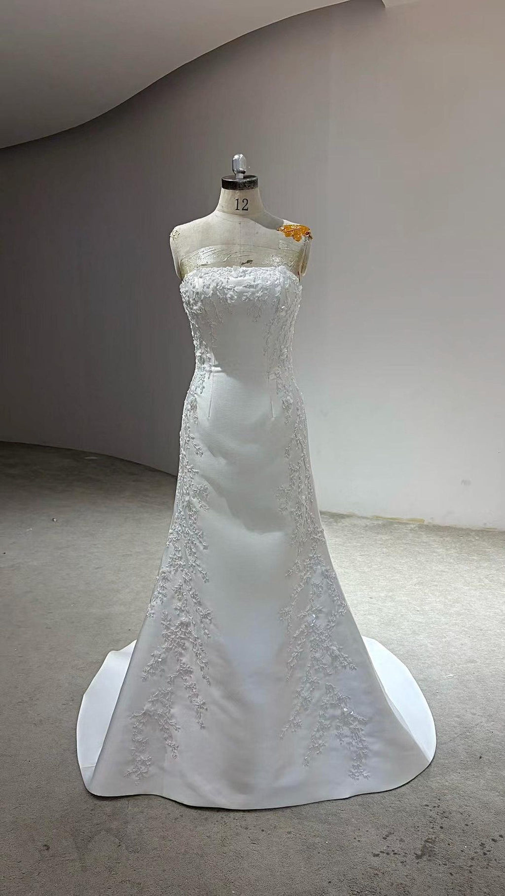 Cathedral Lace Wedding Veil, 3D Floral Appliqué Bridal Veil, Long Lace Edge Chapel Veil With Train